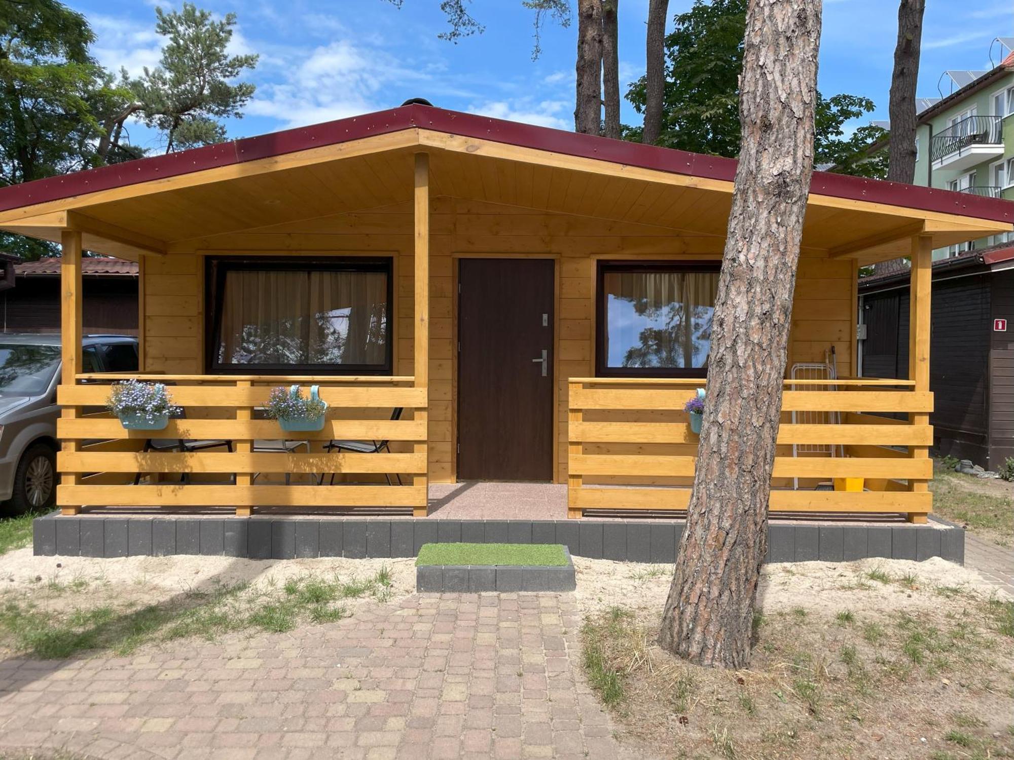 Osrodek Polaris Villa Dziwnówek Exteriör bild